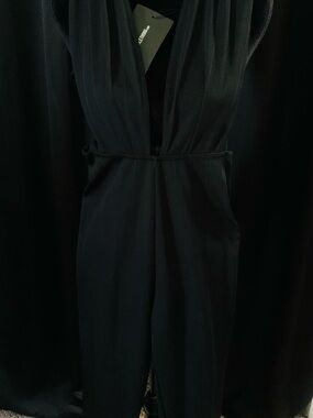 Black Sleeveless V-Neck Jumpsuit